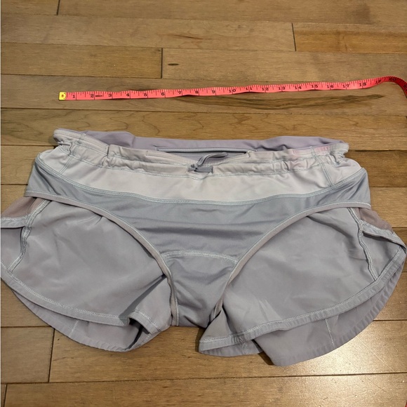 Lululemon Shorts Speed Up Shorts 2.5” in berry mist lilac light purple 10 - Picture 11 of 12